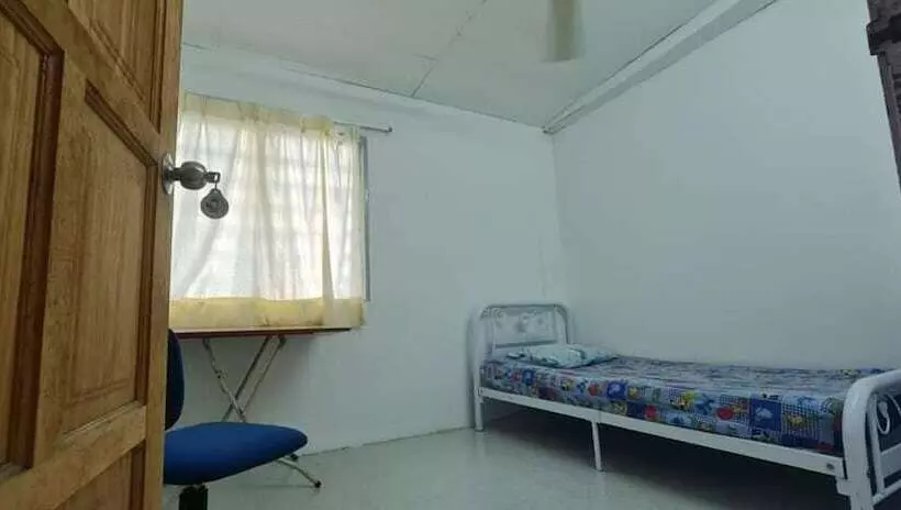 Hotelli Oyo 90866 Rakyat Inn