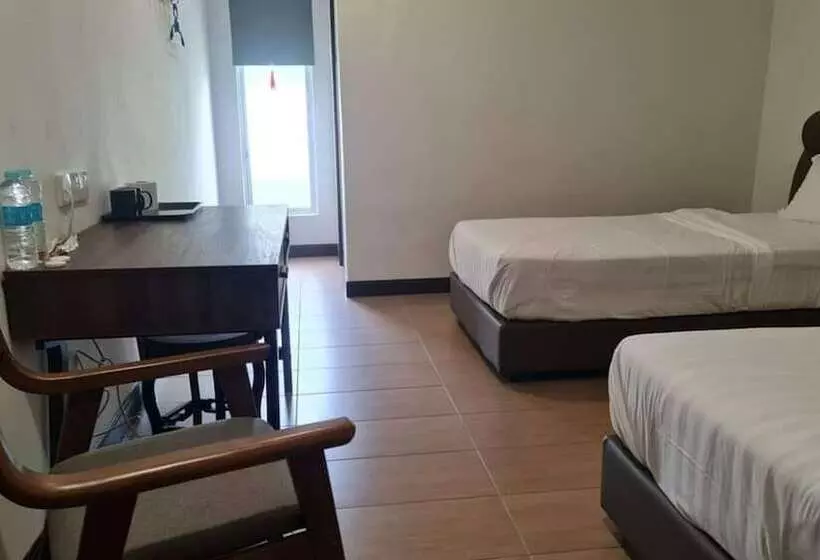 Hotelli Oyo 90866 Rakyat Inn