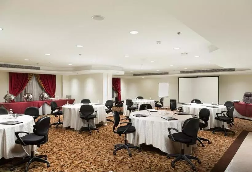 Hotelli Razana Al Rawadha