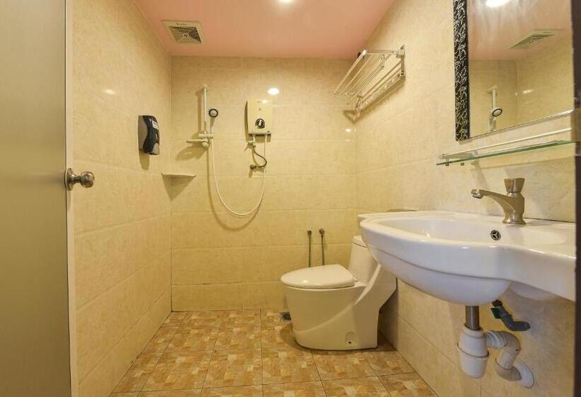 Hotel Capital O 516 Grand Ct