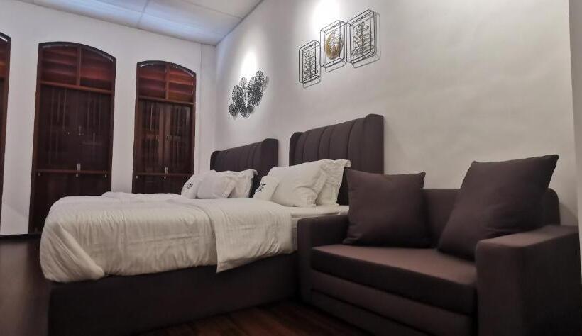 هتل Treasure Hunter At Heritage Georgetown