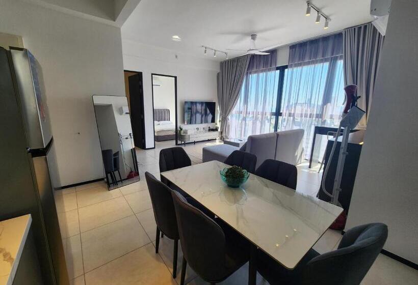 酒店 Urban Suite George Town