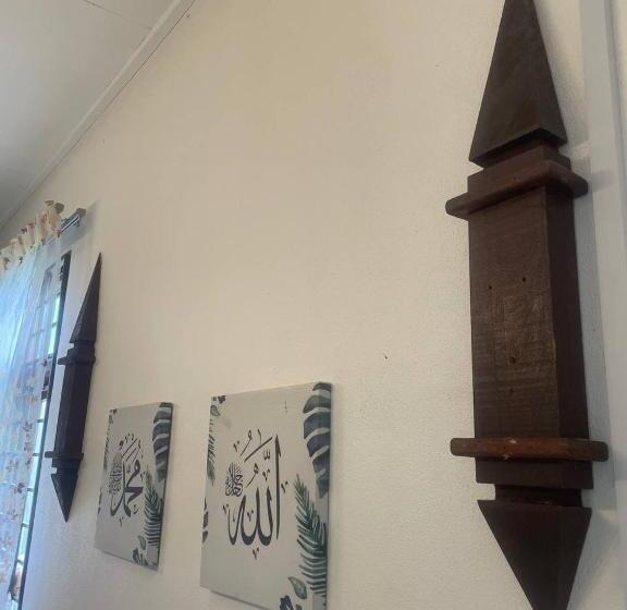 Majatalo 4r4b With Pool   D Klate Artstay   Inap Seni Klate