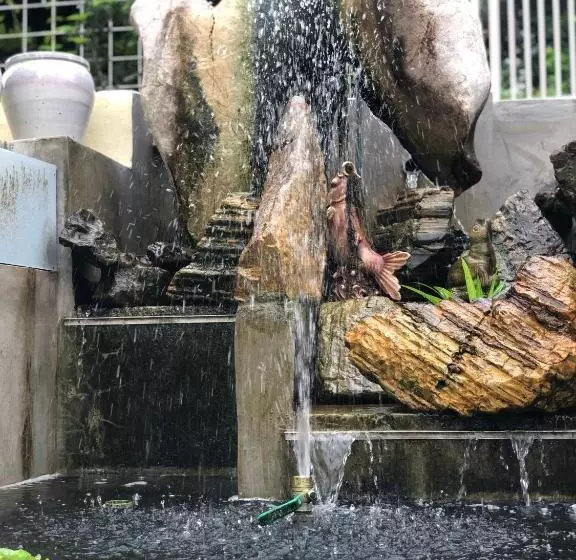 ペンション Bonsai Homestay Kluang   B17