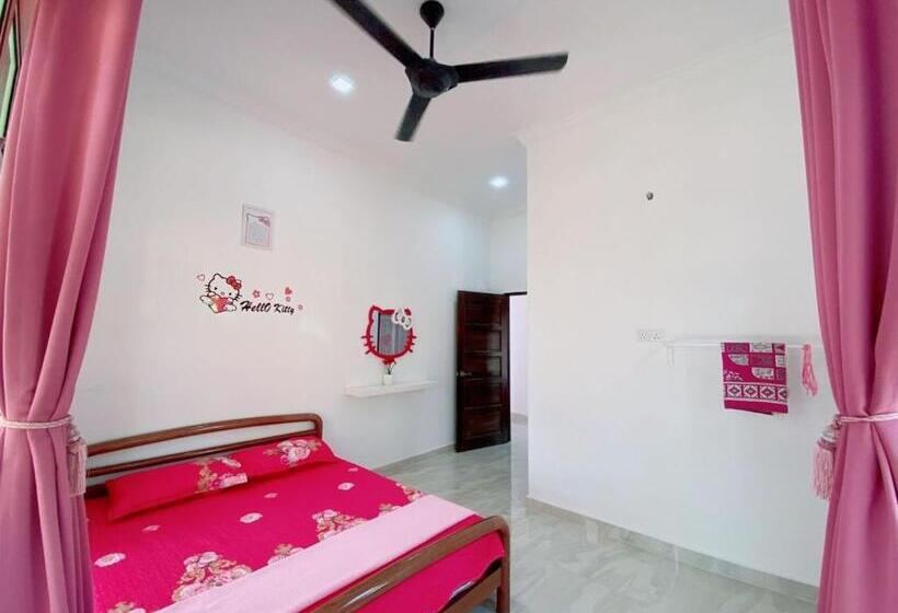 بنسيون Roomstay Hellokitty House