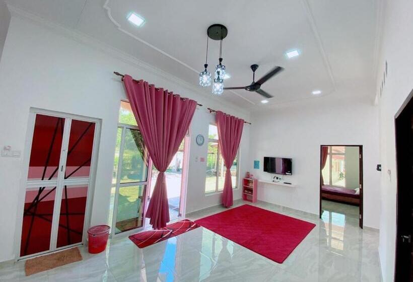 بنسيون Roomstay Hellokitty House