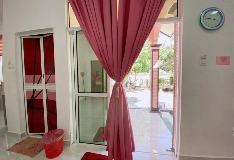 Majatalo Roomstay Hellokitty House