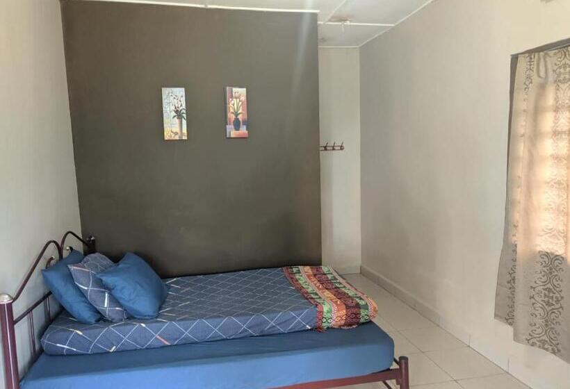 بنسيون Mersing Chalet Teluk Sisek