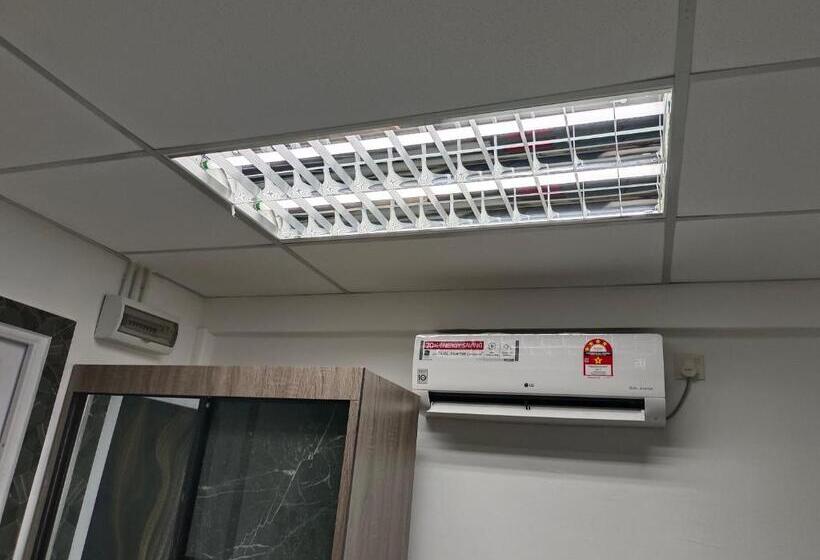 بنسيون Roomstay Nimaza Bilik 1