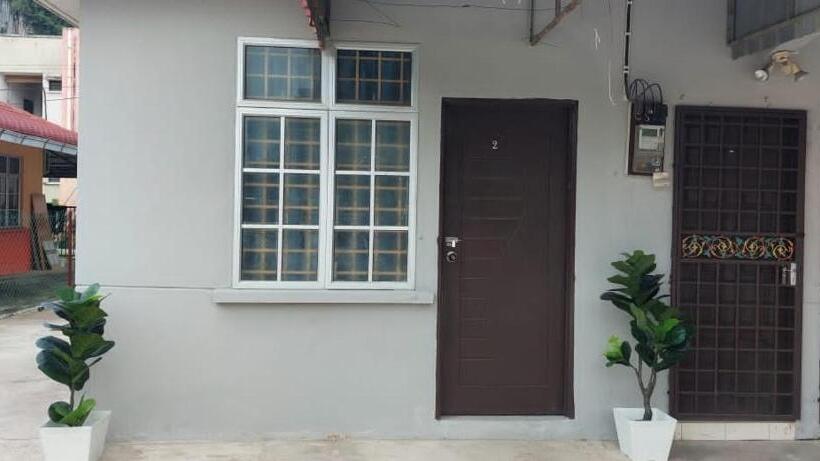 Pensjonat Sobey Laris Roomstay Iman Gmc