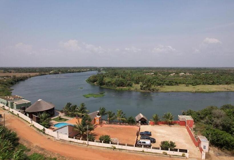 منتجع Royal Riverside Lodge