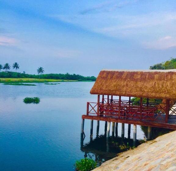 منتجع Royal Riverside Lodge