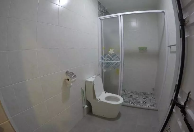 Retkeilymaja Coco Guesthouse Kemaman