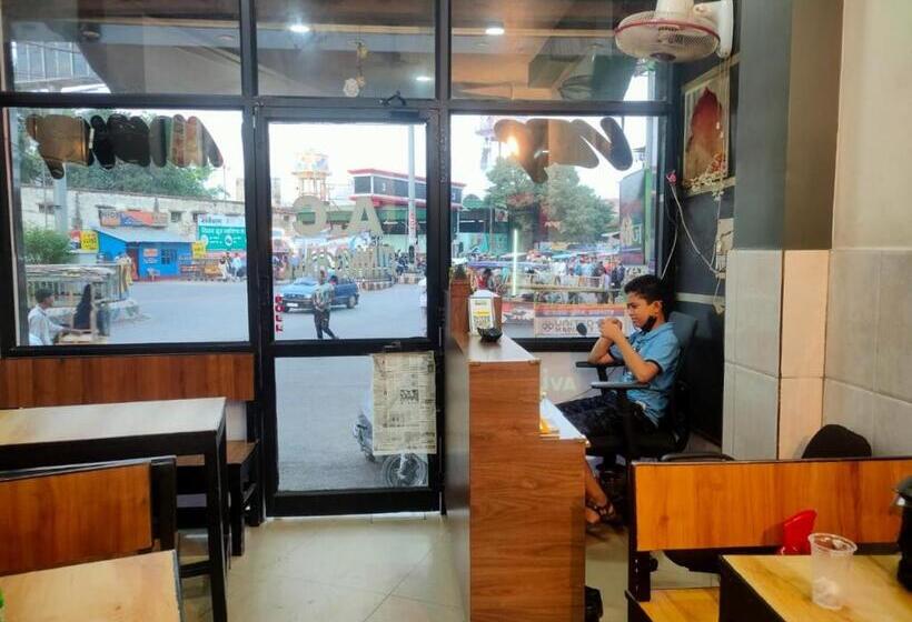 בית מלון כפרי Amber Villa Lodge By Wb Inn