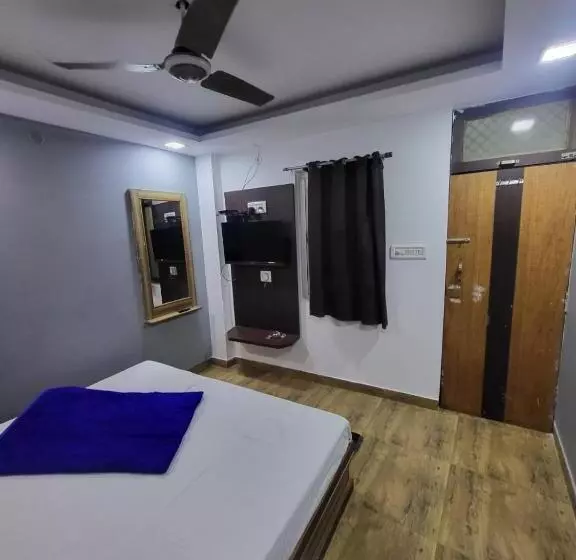 ホテル Amber Villa Lodge By Wb Inn