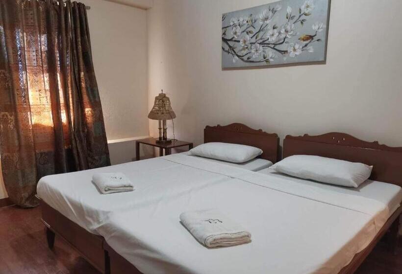 Hotel Js Pension House