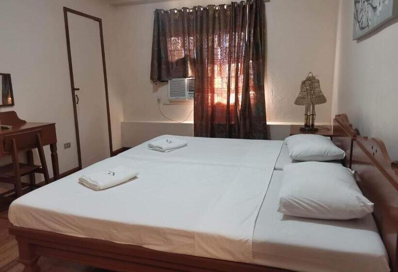 Hotel Js Pension House