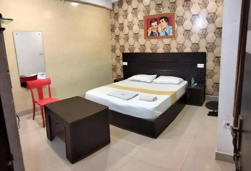 ホテル Karnal Inn