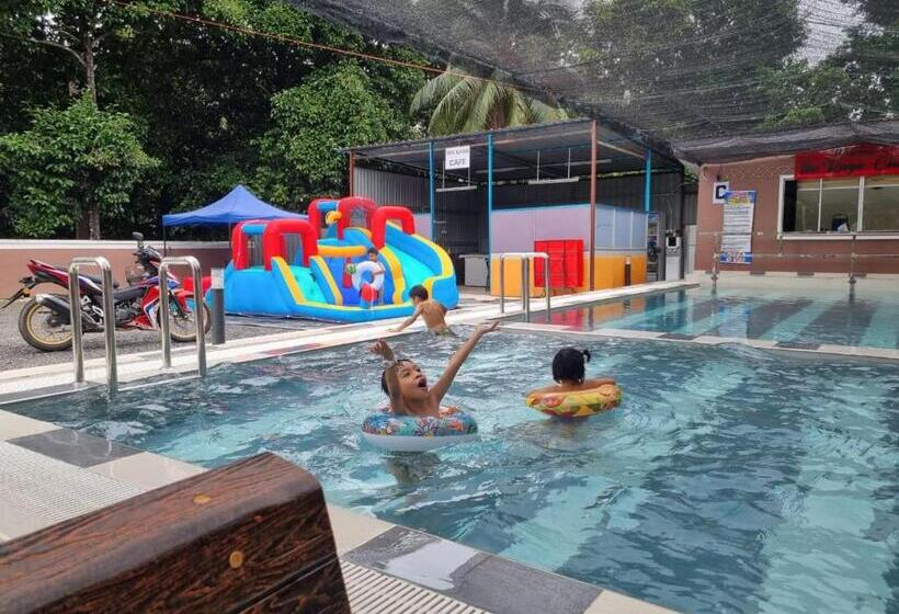 酒店 The Raga Chalet