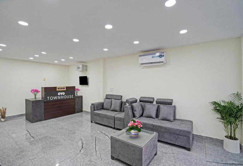 ホテル Townhouse Anvi Inn