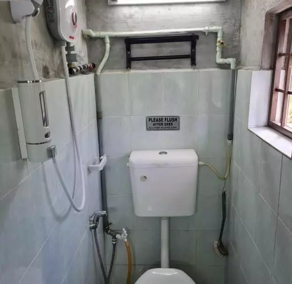 Majatalo Lot 85 Seremban Town New Cozy Homestay Lobak