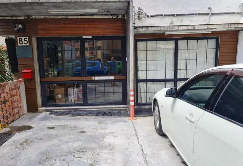 Majatalo Lot 85 Seremban Town New Cozy Homestay Lobak