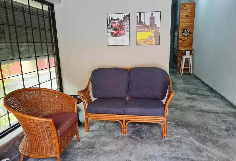 Majatalo Lot 85 Seremban Town New Cozy Homestay Lobak