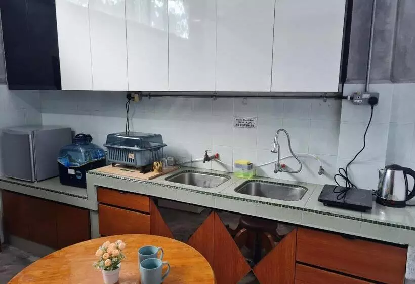 Majatalo Lot 85 Seremban Town New Cozy Homestay Lobak