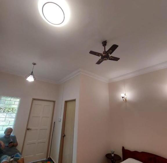 膳宿费 Margereth Cottage Suite Residence