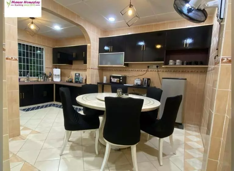 ペンション Mawar Homestay Kuching
