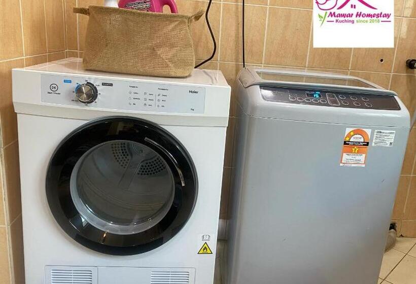 Pensjonat Mawar Homestay Kuching