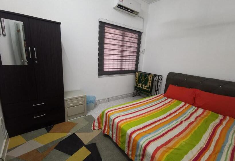 بنسيون Nasya Homestay Bandar Enstek