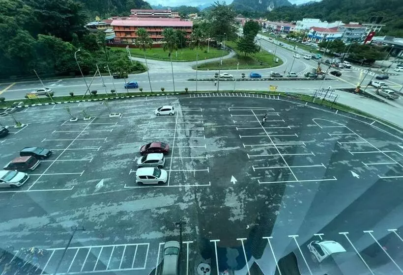 Samsara Studio Apartment With Pool