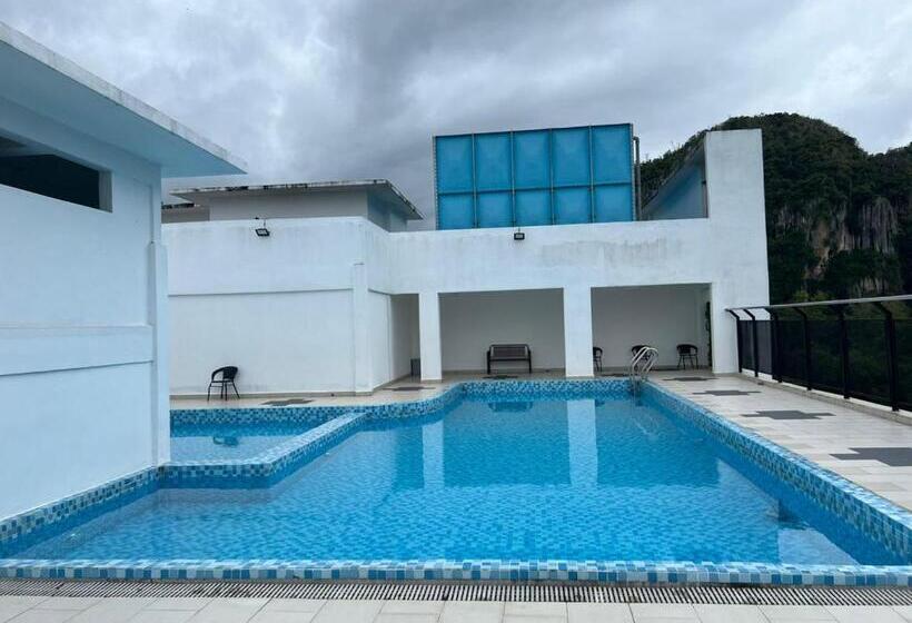 Samsara Studio Apartment With Pool