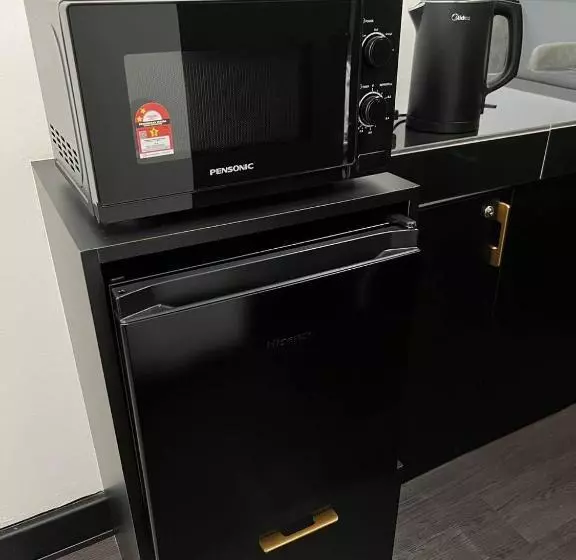 Samsara Studio Apartment With Pool