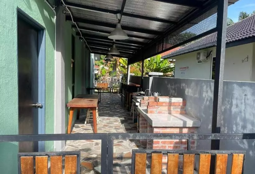 Villa Motel Mas Guesthouse