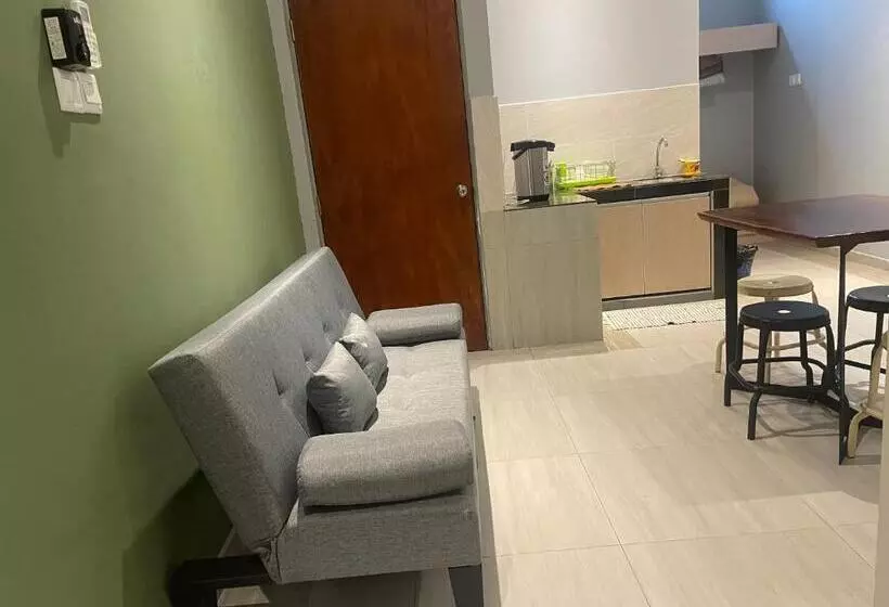 Villa Motel Mas Guesthouse