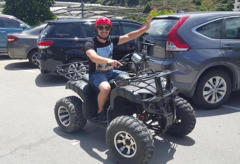 הוסטל Alora Budget Inn