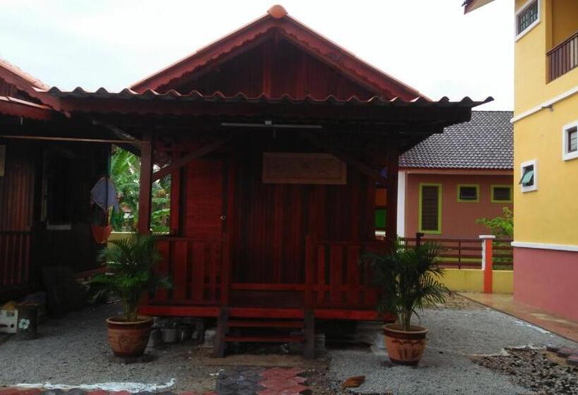 Alberg Chalet Kb Wakaf Kayu