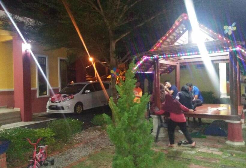 Alberg Chalet Kb Wakaf Kayu