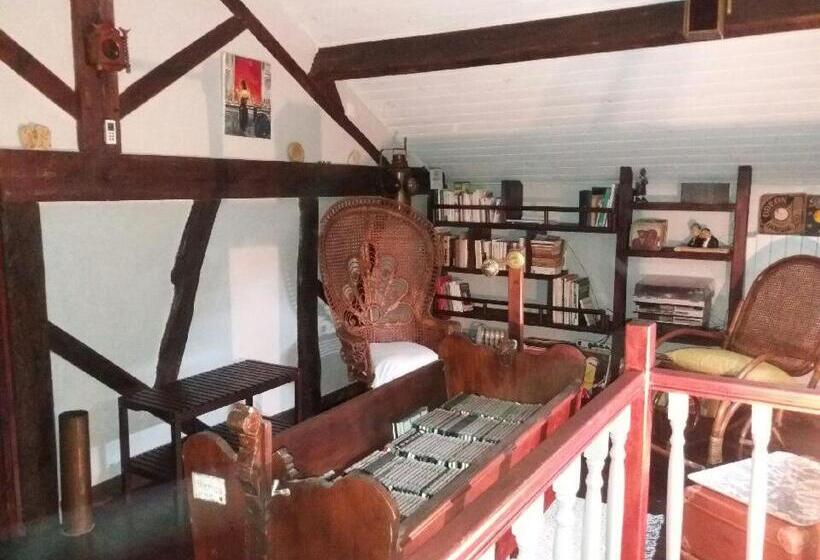 مبيت وإفطار Chez Les Dom’s