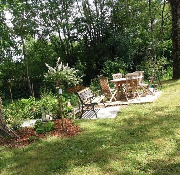 مبيت وإفطار Chez Les Dom’s