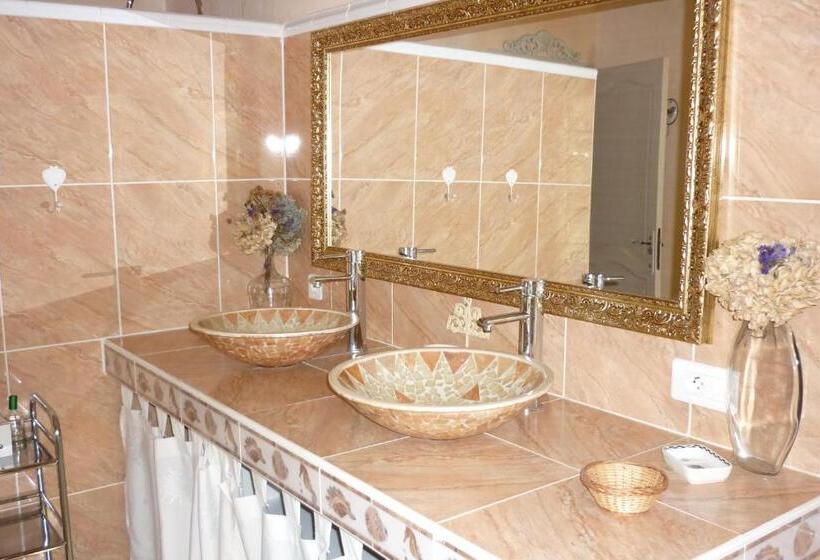 مبيت وإفطار Les Bruyeres Chambre D Hôte De Charme Calme Assuré