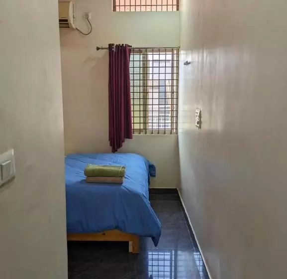 Aamiaismajoitus (B&B) Vijayanagara Home Stay