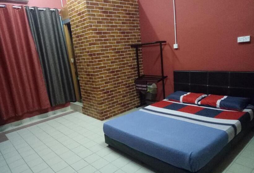 Kuala Besut Jetty Budget Hotel Ain   In Front Of Kuala Besut Jetty