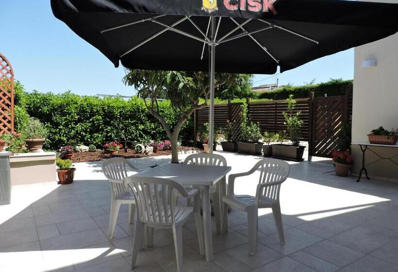 פנסיון B&b Latorraca