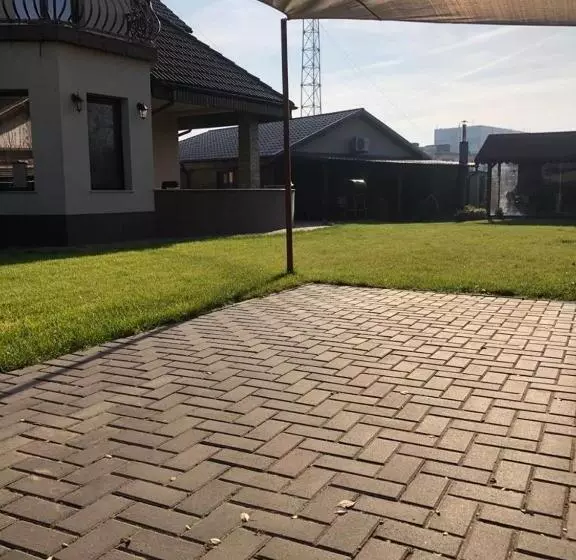 Majatalo Casa Adrian