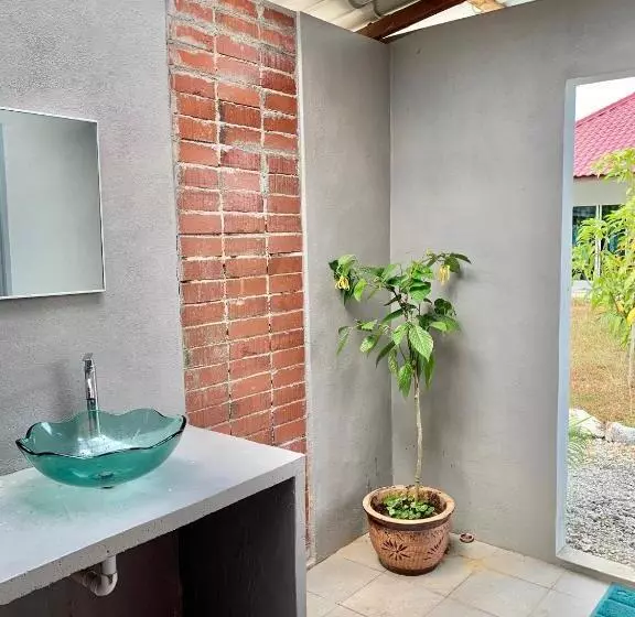 ペンション Kawah Padi Garden Villa Langkawi