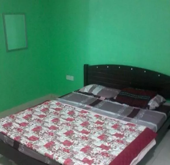 ユースホステル Daoh S Rooms & Scooters