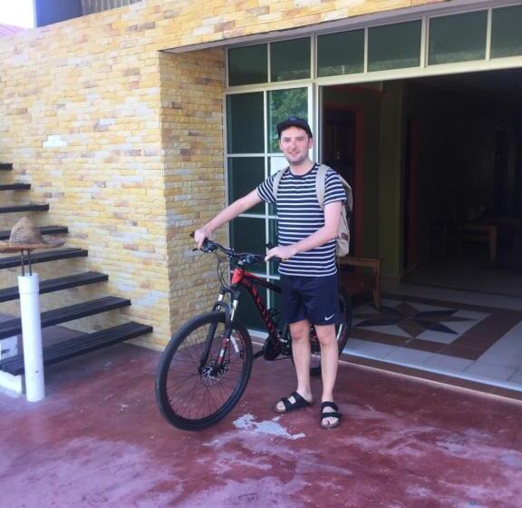 הוסטל Daoh S Rooms & Scooters